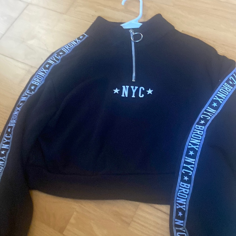Divided H & M Bronx NYC hoodie XS. Half shirt sweatshirt